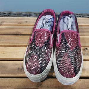 💯% Authentic Ferragamo Shoes in Pink fuchsia